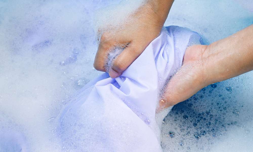How To Clean Clothes In Bathtub
