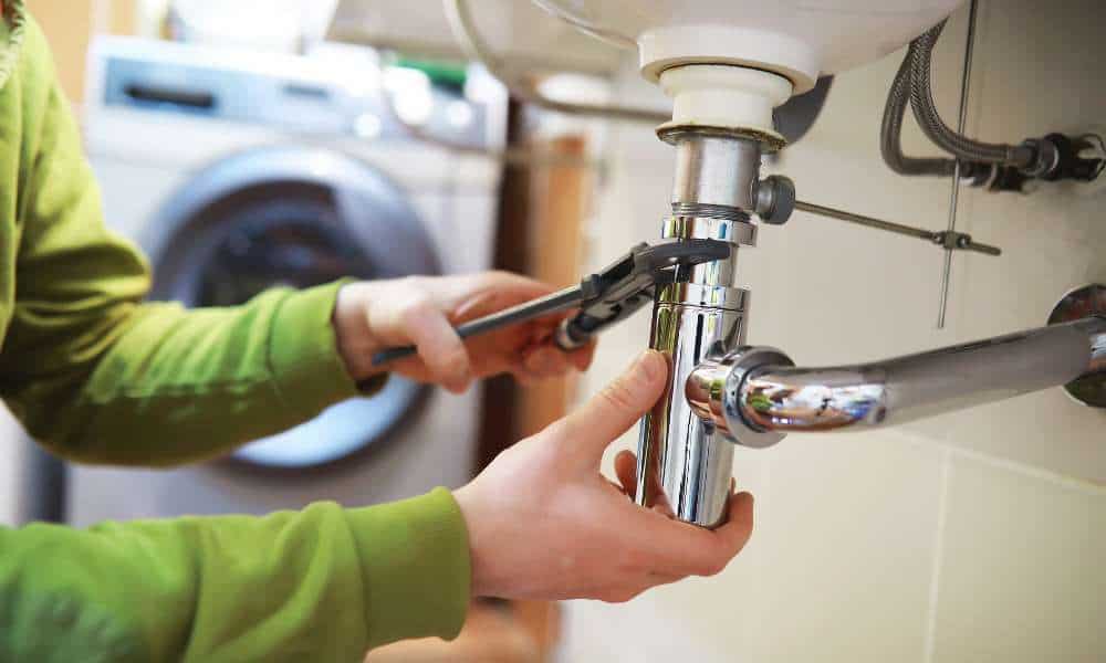 How To Remove A Kitchen Faucet With Sprayer