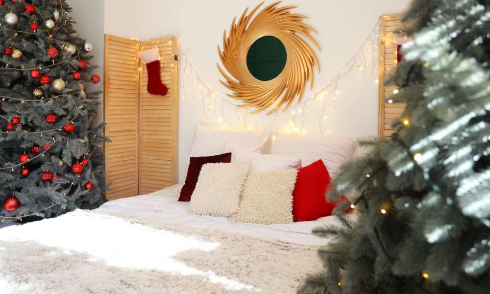 What To Do With White Christmas Lights In A Bedroom